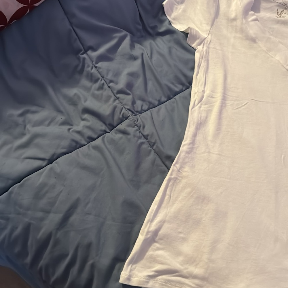 Drawstring Pajama bottoms (so they’re adjustable) with tee shirt top - Picture 6 of 7